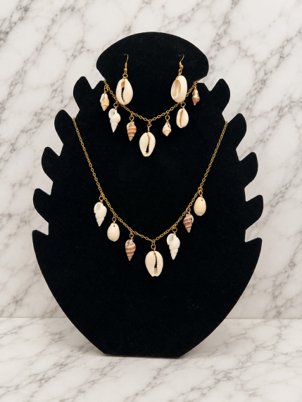 Parures Coquillages – collier et boucles d'oreilles coquillages naturels dorés