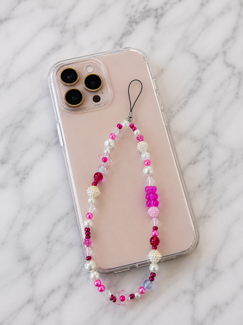 Cordon téléphone perles rose fuchsia ours bonbon sur smartphone