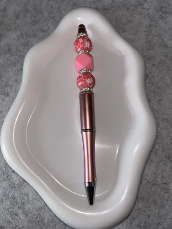 Stylo Personnalisé Perles Roses Fleuries