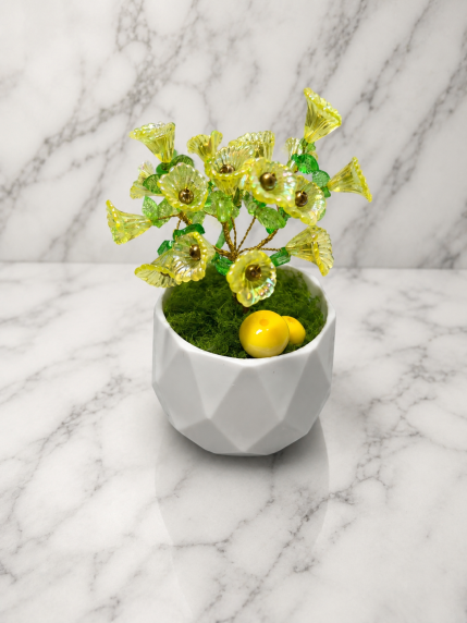Arbre Fleur Jaune en Perles Artisanales – vue de côté